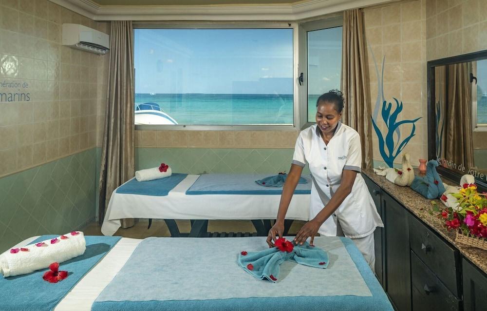 Oasis Marine Hotel Sangho Buitenkant foto
