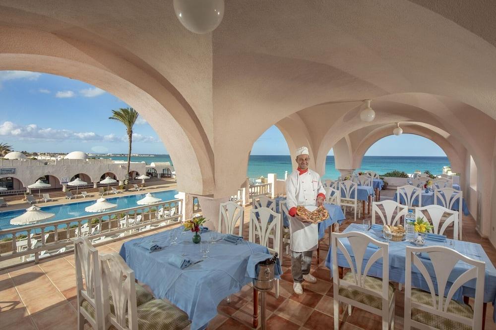 Oasis Marine Hotel Sangho Buitenkant foto