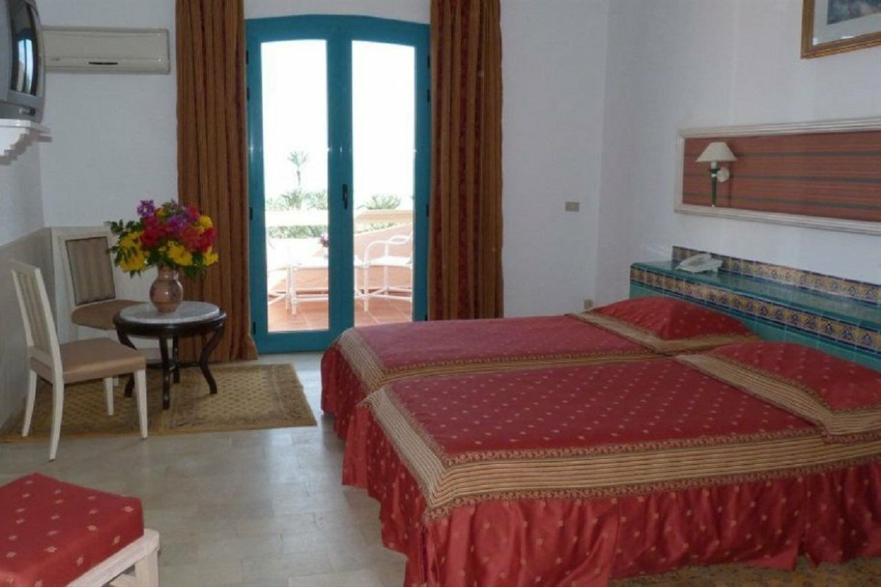 Oasis Marine Hotel Sangho Buitenkant foto